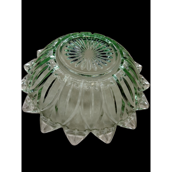 Vintage Federal Glass Bowl Green Iridescent Petal Design - Picture 2 of 6